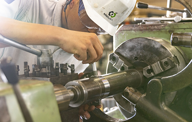 汎用旋盤 イメージ